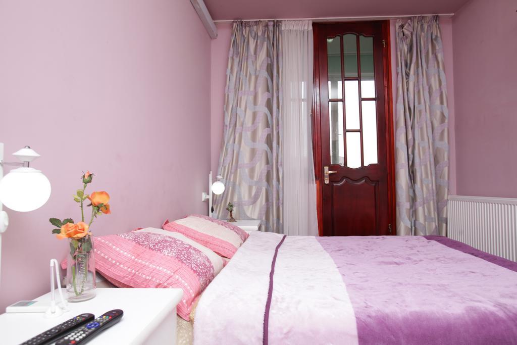 Mia B&B Tbilisi Rum bild